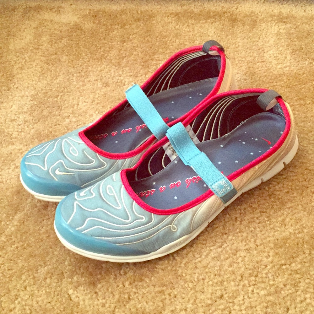 Nike slip on MARY Jane